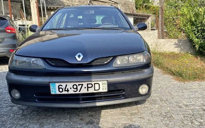 Renault Laguna • 2000 • 300,000 km 1