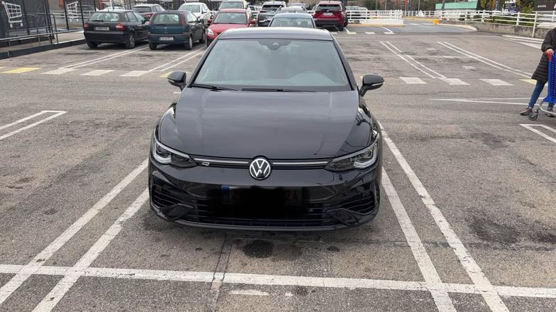 Volkswagen Golf R • 2022 • 43,000 km 1