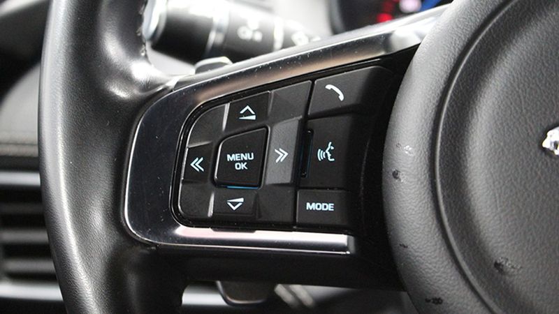 Jaguar F-Pace • 2019 • 86,784 km 18