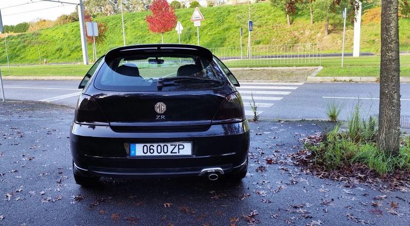 Mercury Milan Hybrid • 2005 • 140,000 km 11