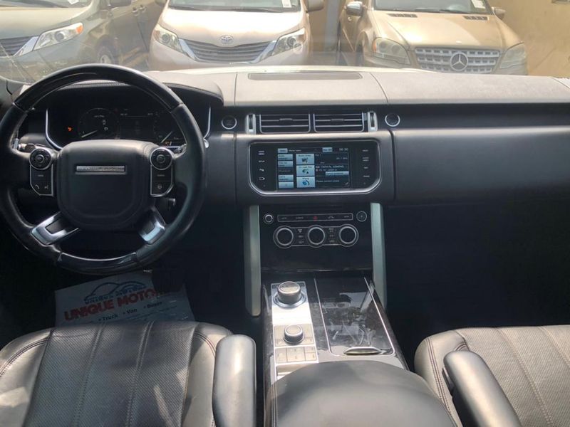 Land Rover Range Rover • 2018 • 50,000 km 3