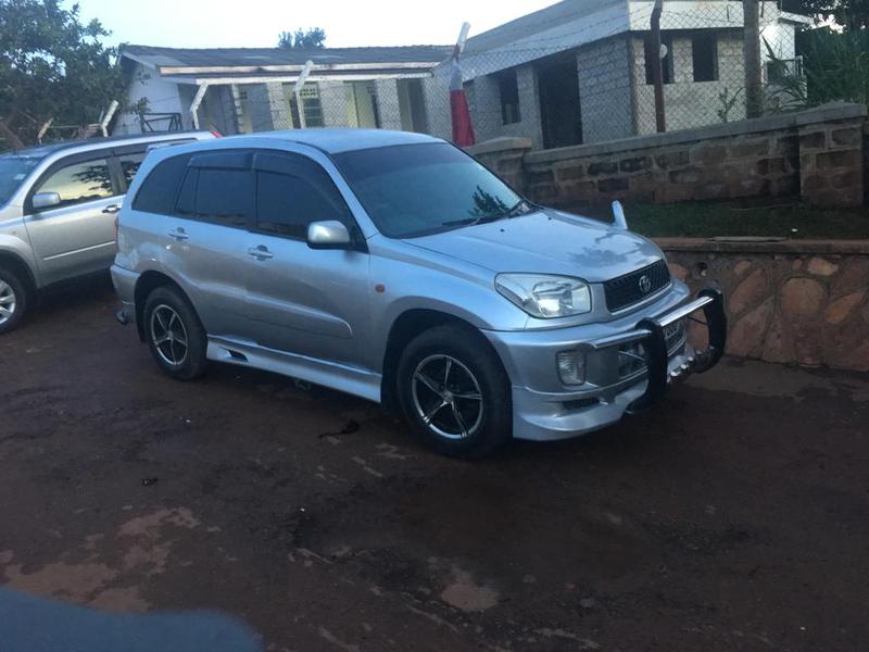 Toyota RAV4 • 2002 • 120,000 km 3
