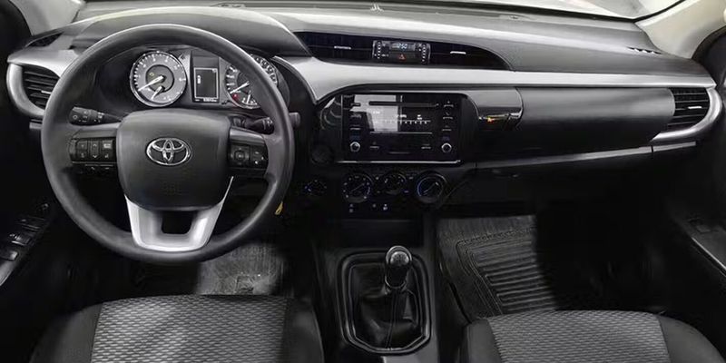Toyota Hilux • 2022 • 53,912 km 3