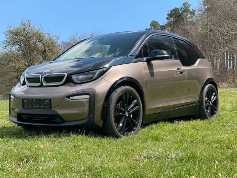 BMW i3 • 2020 • 30,980 km 1