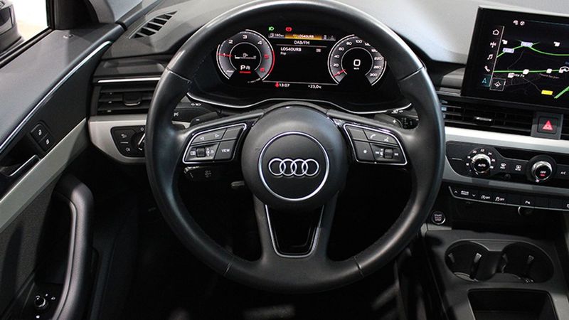 Audi A4 • 2021 • 28,574 km 11