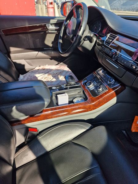 Audi A8 • 2013 • 192,400 km 16