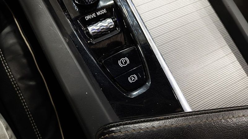 Volvo XC60 • 2018 • 77,477 km 33