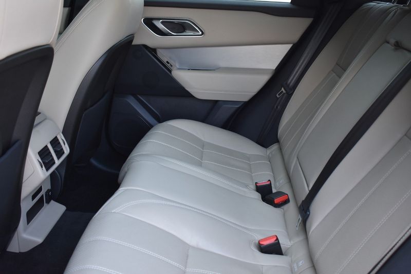 Land Rover Range Rover Velar • 2017 • 52,000 km 9