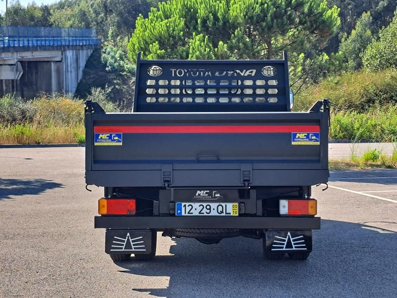 Toyota Dyna • 2000 • 69,000 km 13