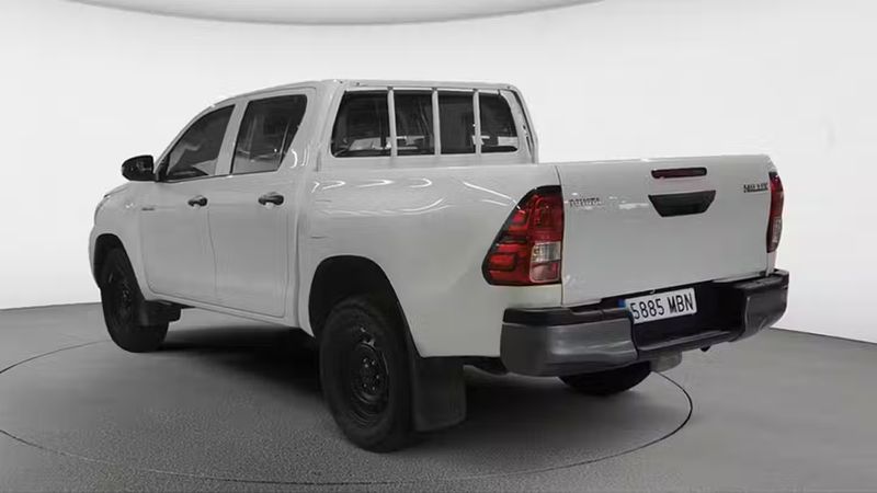 Toyota Hilux • 2022 • 53,912 km 4