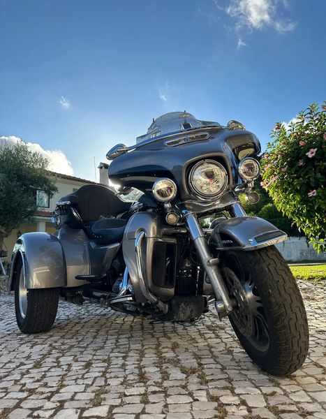 Harley Davidson flstn softail • 2018 • 8,529 km 2