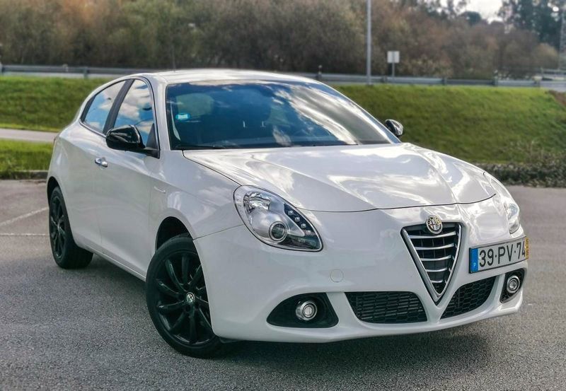 Alfa Romeo Giulietta • 2015 • 100,000 km 6