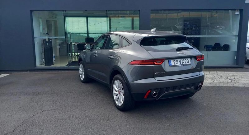 Jaguar E-PACE • 2019 • 107,748 km 3