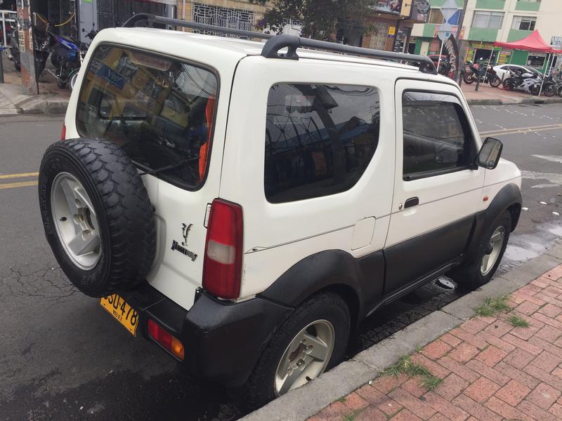 Chevrolet 1500 • 2000 • 230,000 km 4