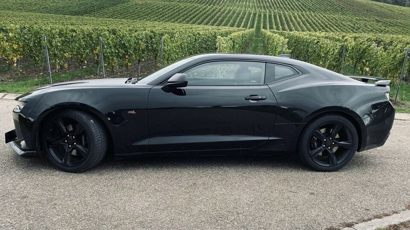 Chevrolet Camaro • 2017 • 70,000 km 3