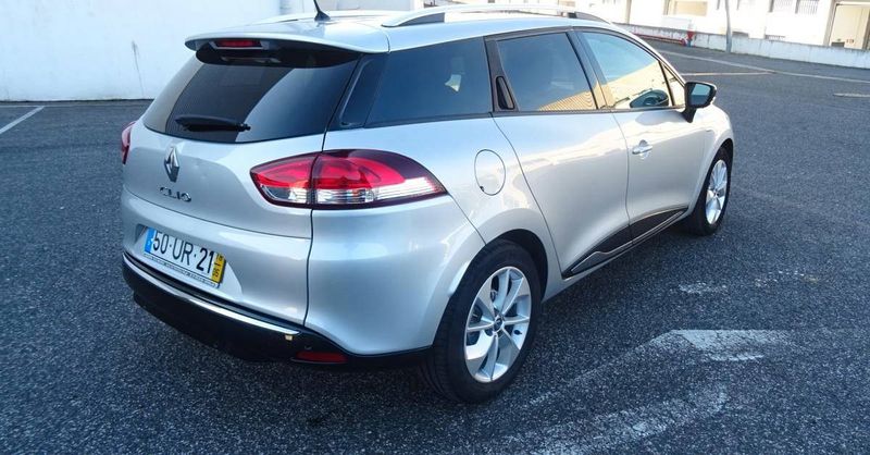 Renault Clio • 2018 • 40,000 km 3