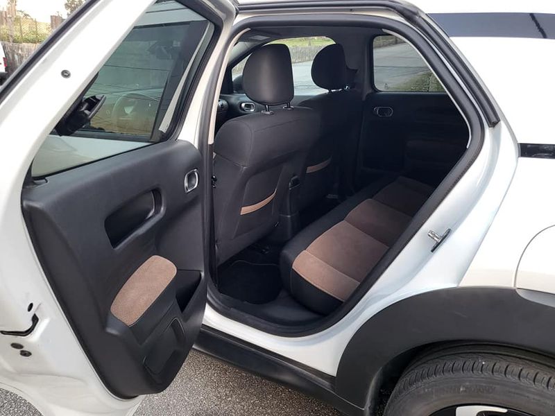 Citroën C4 Cactus • 2015 • 200,000 km 3