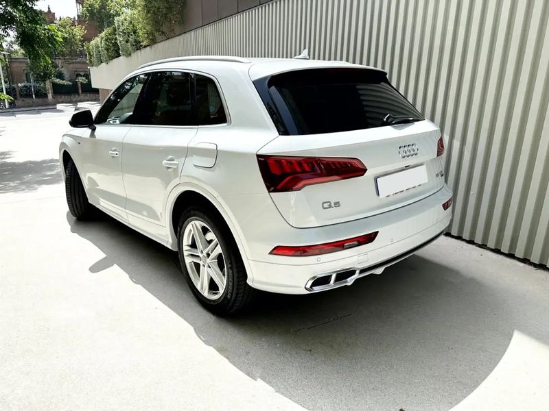 Audi Q5 • 2020 • 54,000 km 2
