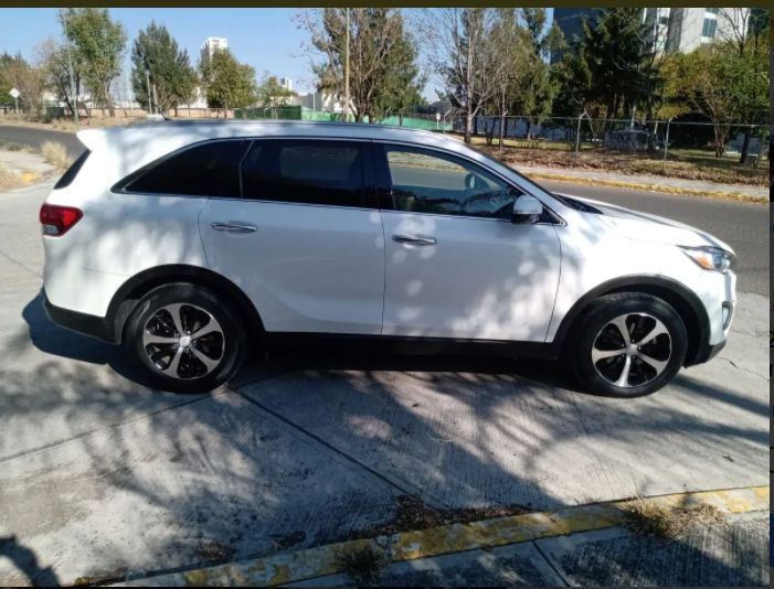 Kia Sorento • 2016 • 130,000 km 3