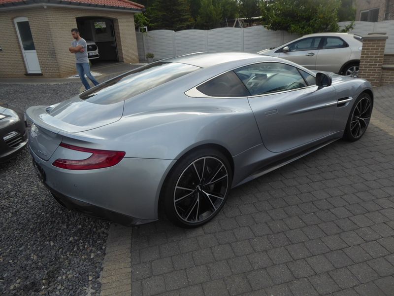 Aston Martin Vanquish • 2013 • 67,000 km 3