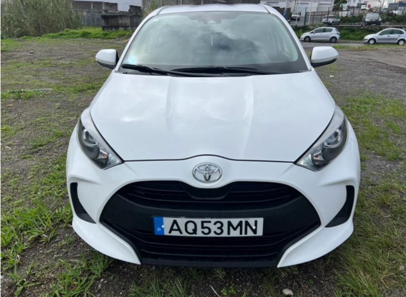 Toyota Yaris • 2022 • 10,000 km 1