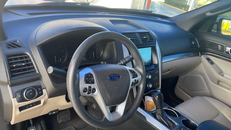 Ford Explorer • 2012 • 150,000 mi 12