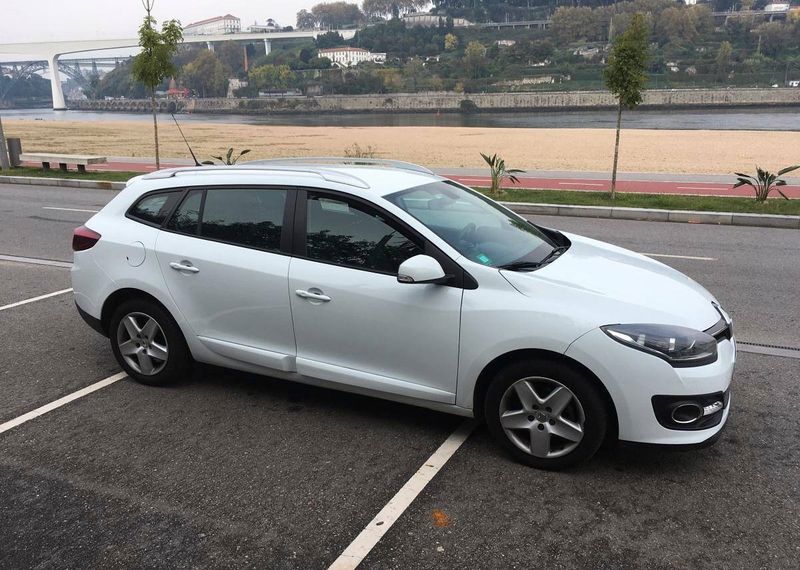 Renault Mégane • 2016 • 299,999 km 3