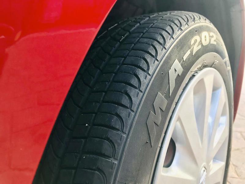 Nissan Versa • 2012 • 37,599 km 11