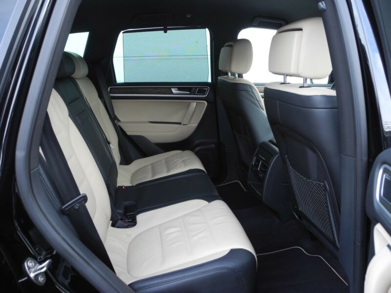 Volkswagen Touareg • 2012 • 119,996 km 13