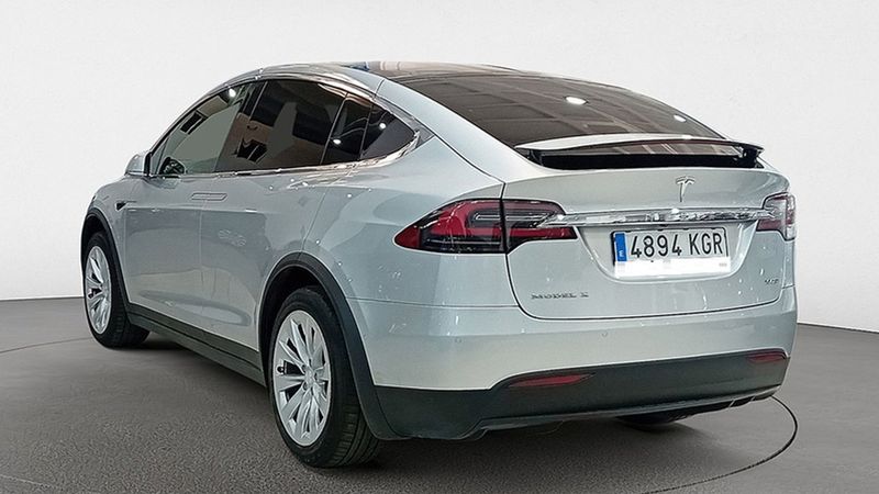 Tesla Model X • 2018 • 68,016 km 3