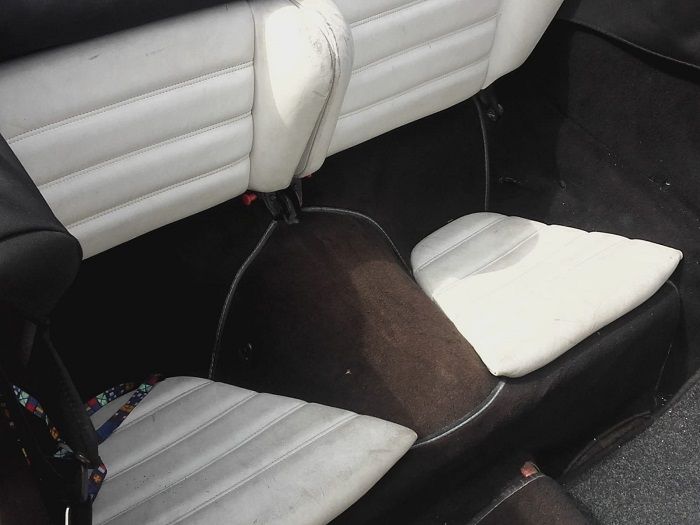 Porsche 911 Carrera Cabrio • 1983 • 254,300 km 7