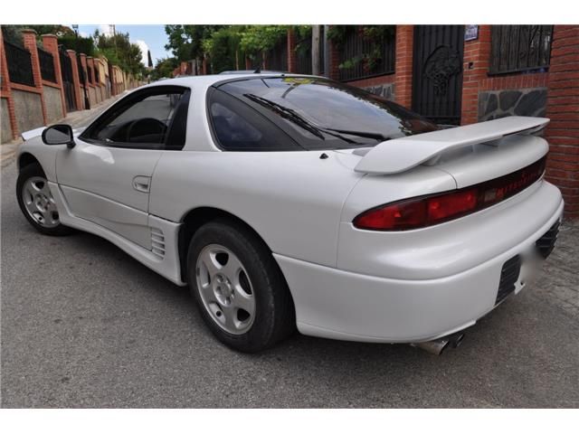 Mitsubishi 3000 GT • 1992 • 91,000 km 3
