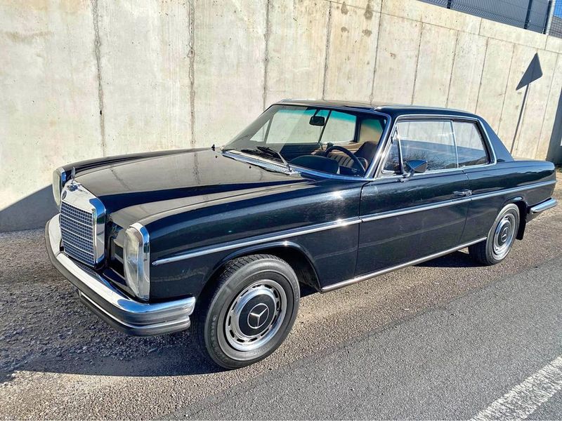 Mercedes-Benz 200 - 300 • 1972 • 49,000 km 1