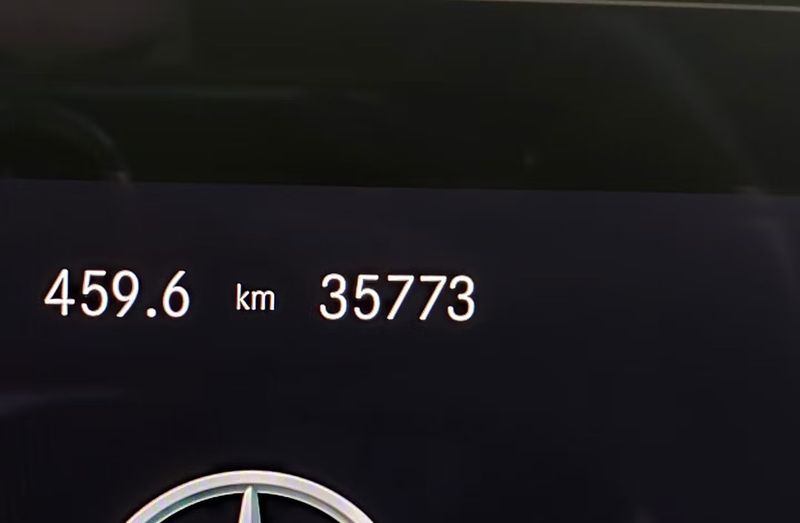 Mercedes-Benz E-Class • 2023 • 35,800 km 8