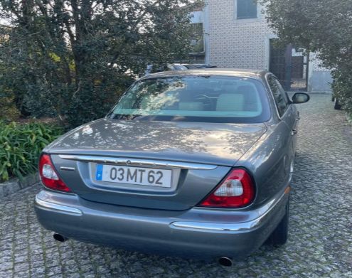 Jaguar XJ • 2005 • 230,000 km 2