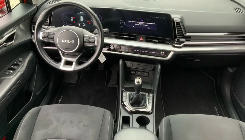 Kia Sportage • 2023 • 37,500 km 6