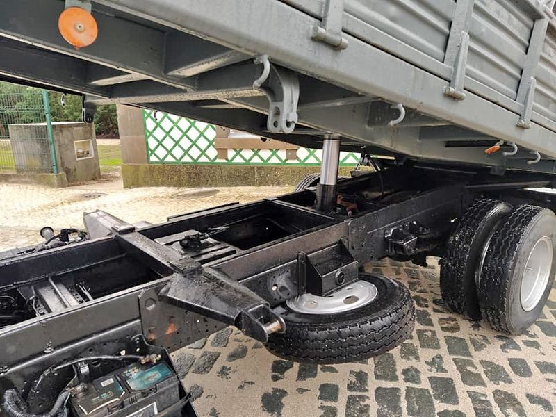 Toyota Dyna • 1998 • 366,000 km 3