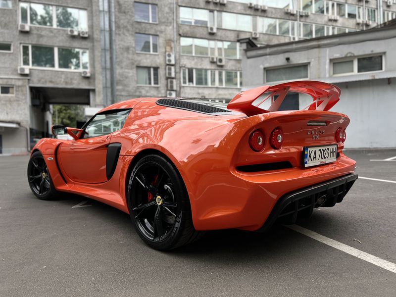 Lotus Exige • 2015 • 16,800 km 9