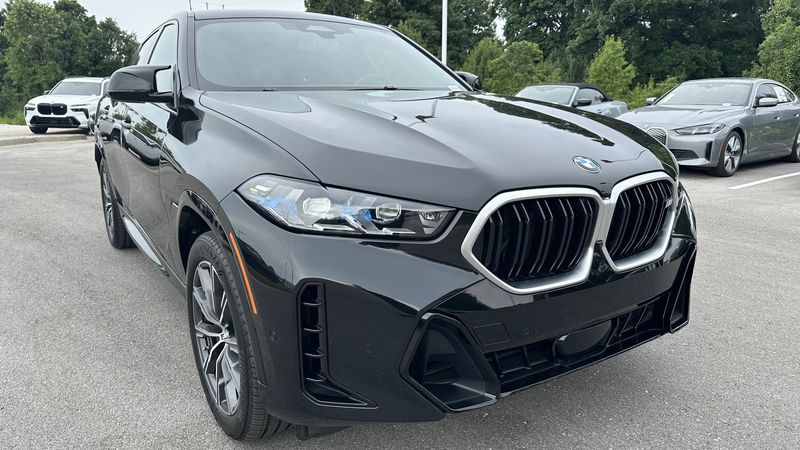 BMW X6 • 2023 • 22,380 km 2