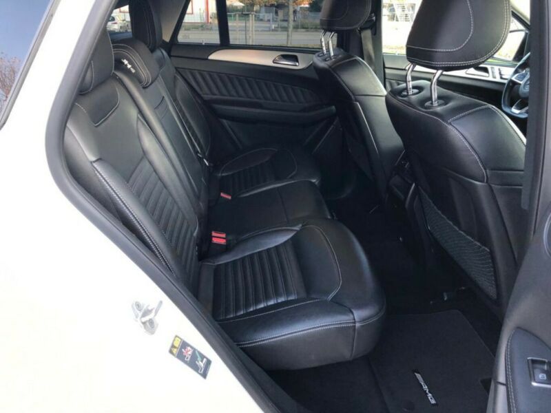 Mercedes-Benz GLE • 2015 • 193,000 km 11