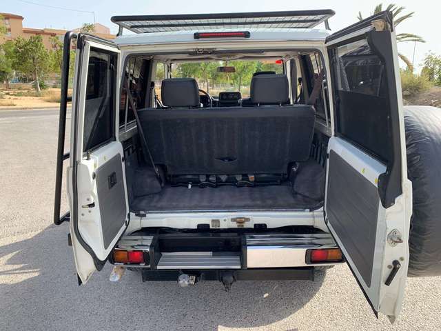 Toyota Land Cruiser • 1989 • 171,000 km 6