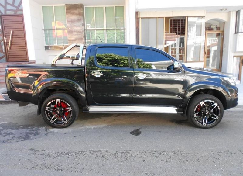 Toyota Hilux • 2012 • 120,000 km 6
