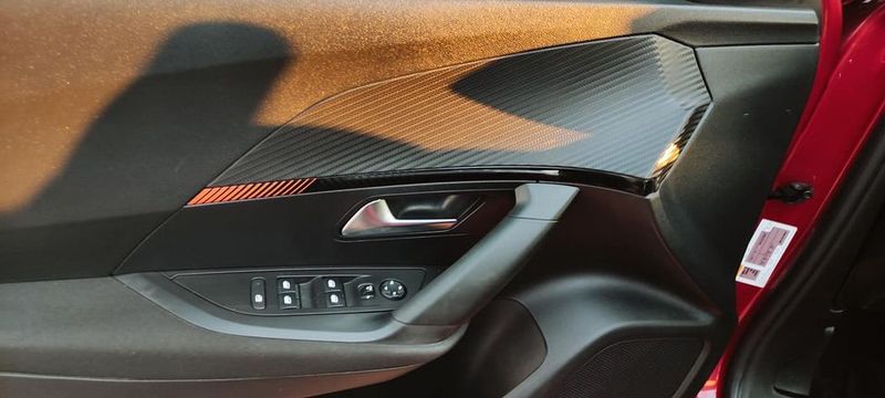 Peugeot 2008 • 2021 • 78,000 km 9