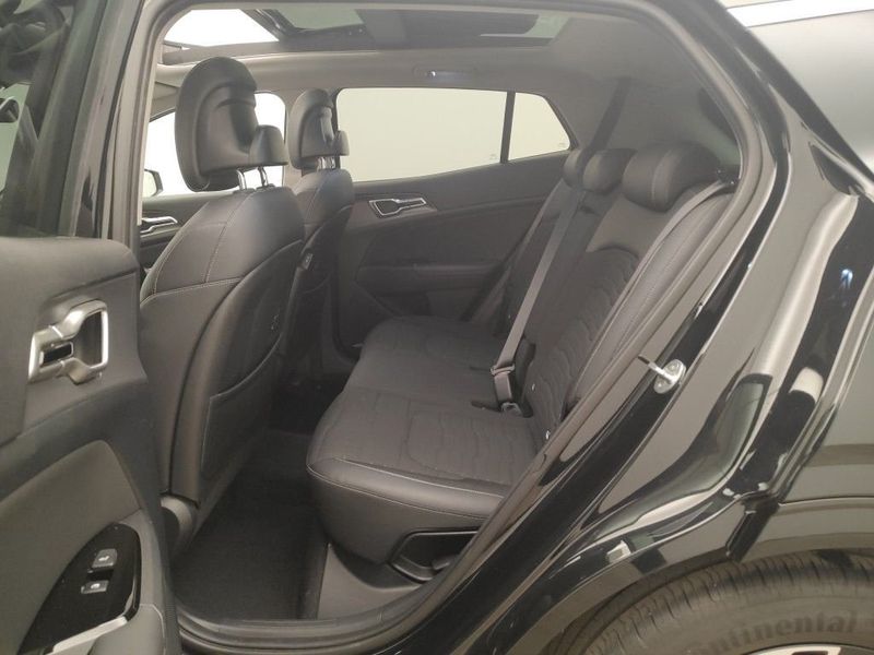Kia Sportage • 2022 • 41,160 km 6