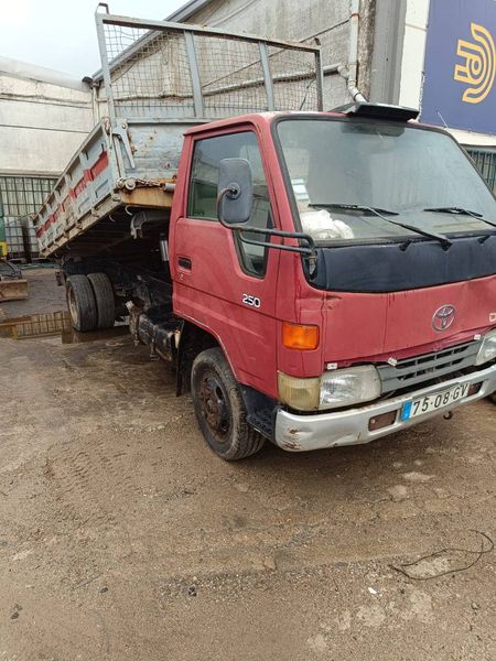 Toyota Dyna • 1996 • 156,000 km 4