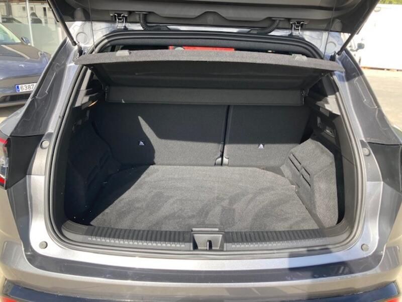 Renault Captur • 2024 • 3,542 km 11