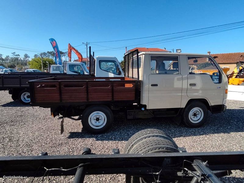 Toyota Dyna • 1997 • 298,000 km 3
