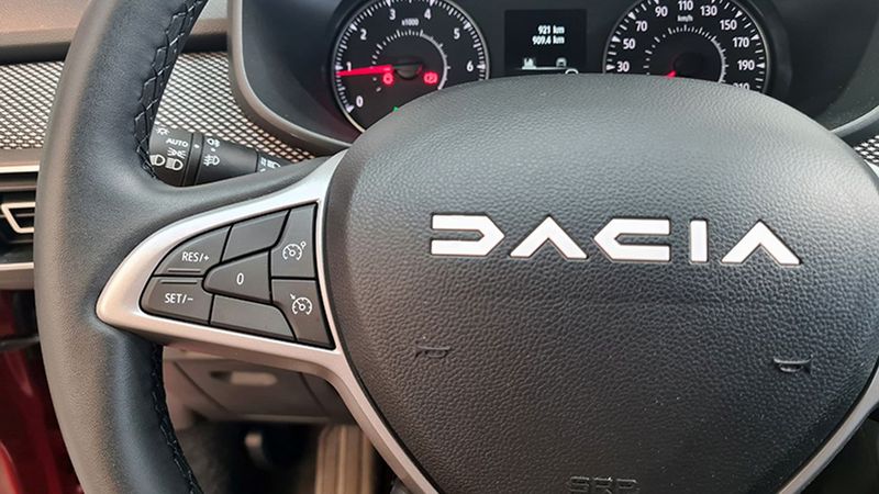 Dacia Sandero • 2024 • 921 km 16