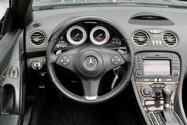 Mercedes-Benz SL • 2008 • 121,223 km 17
