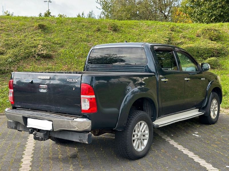Toyota Hilux • 2012 • 117,471 km 5